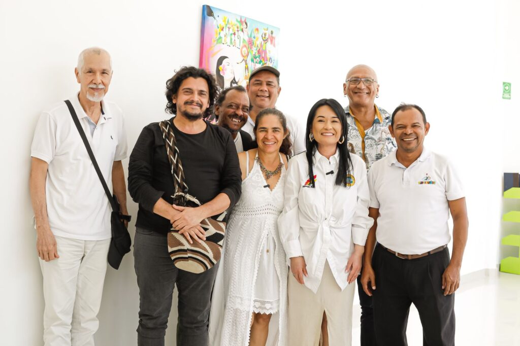 La directora del IPCC, Lucy Espinosa, junto a Katherine Restrepo Rhenals, representante de Danza en el Consejo Distrital de Cultura de Cartagena de Indias. 