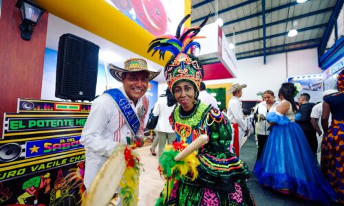 Los Grandes Lanceros son autoridades festivas vitalicias que contribuyen al engrandecimiento de nuestro patrimonio cultural.