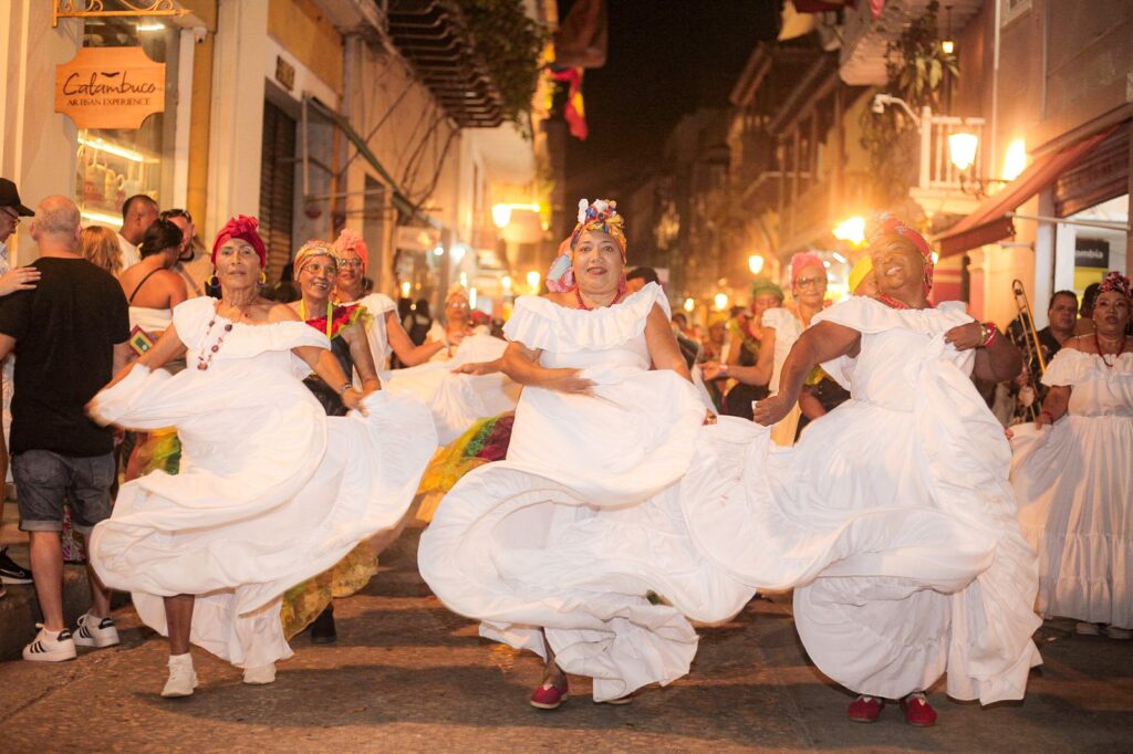 El simbólico desfile partió a las 6:00 de la tarde del Cuartel de Las Bóvedas.