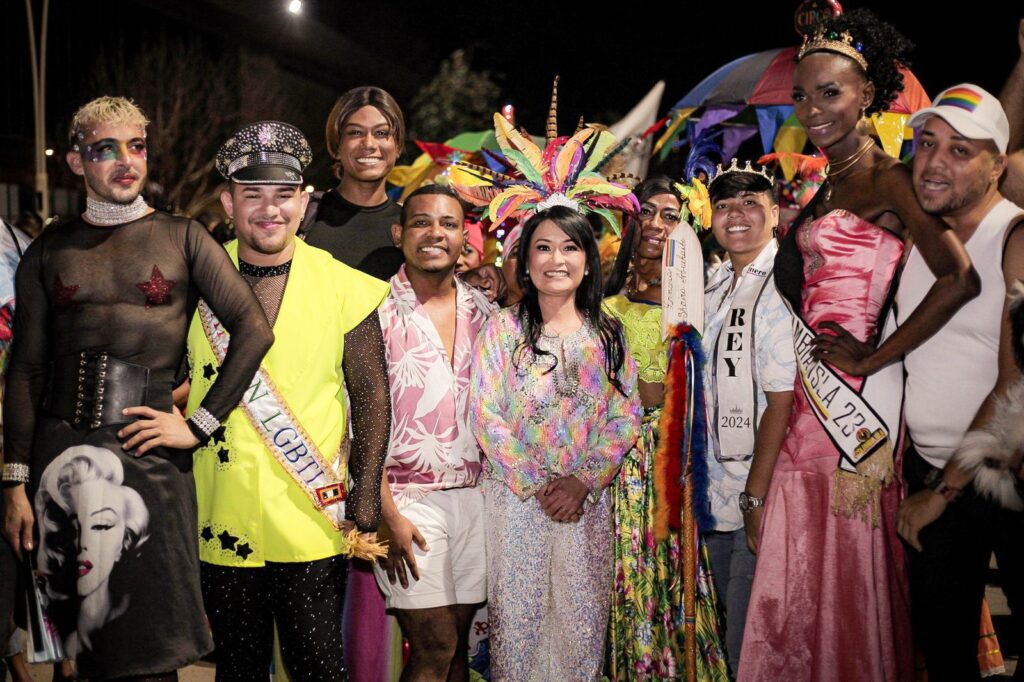 La directora del IPCC, Lucy Espinosa, también estuvo presente en el Desfile de la Independencia y las Diversidades.