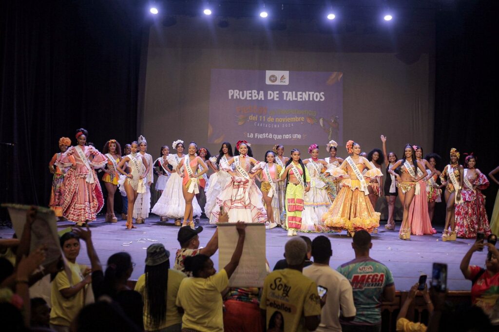 Las 30 candidatas al Reinado de la Independencia hicieron gala de sus talentos en el TAM. 